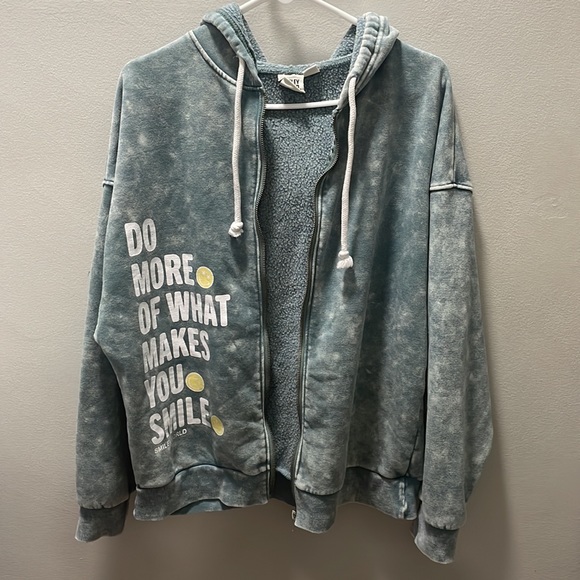 Women’s Smiley World zip up sweater size small - Picture 4 of 4